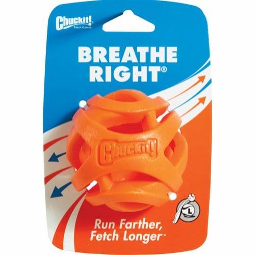 Oransje Chuckit Breathe Right Ball med åpent gitterdesign